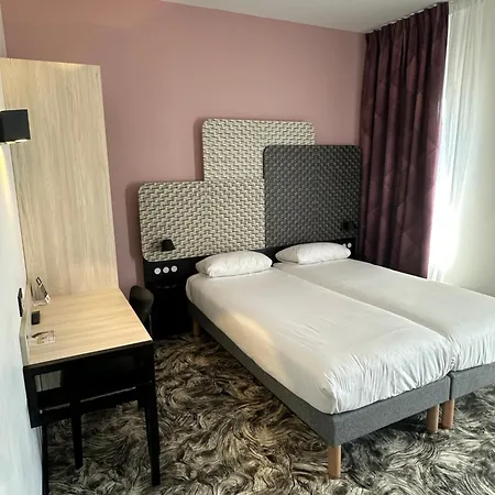 Nord Aeroport 호텔 2*