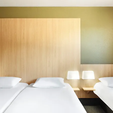 Nord Aeroport Hotel 2*