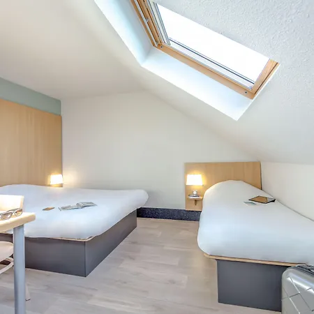 Nord Aeroport 酒店 2*