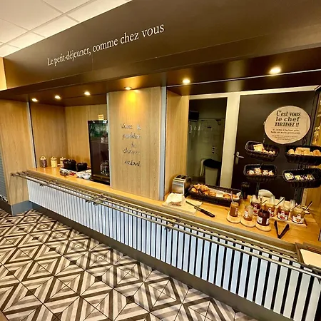 Nord Aeroport 酒店 佩皮尼昂