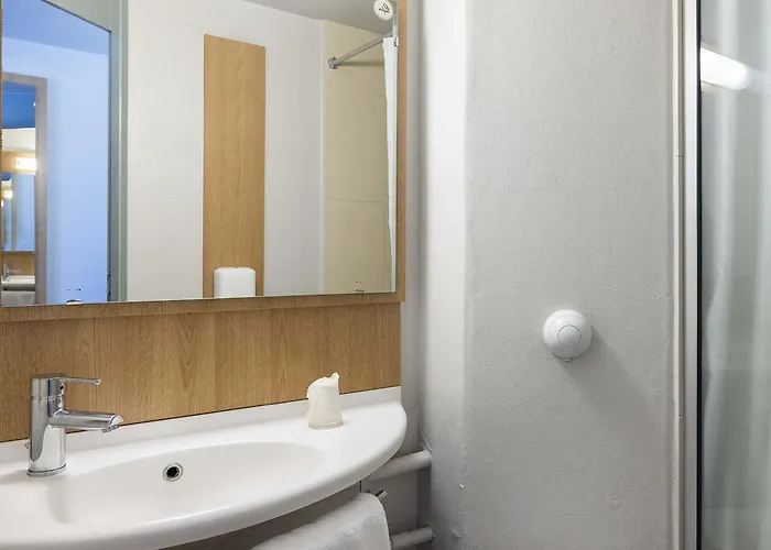 Nord Aeroport Hotel 2*