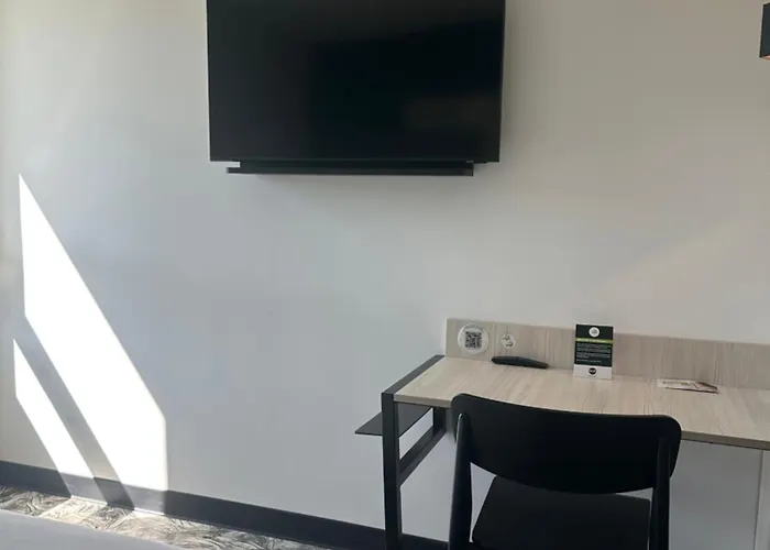 B&B Hotel Perpignan Nord Aeroport Hotel